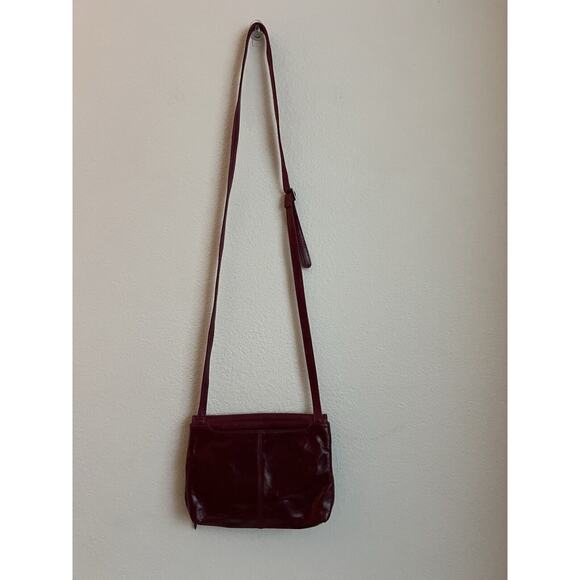 HOBO Daria Womens leather crossbody shoulder bag purse Winter Berry Color - Picture 4 of 14